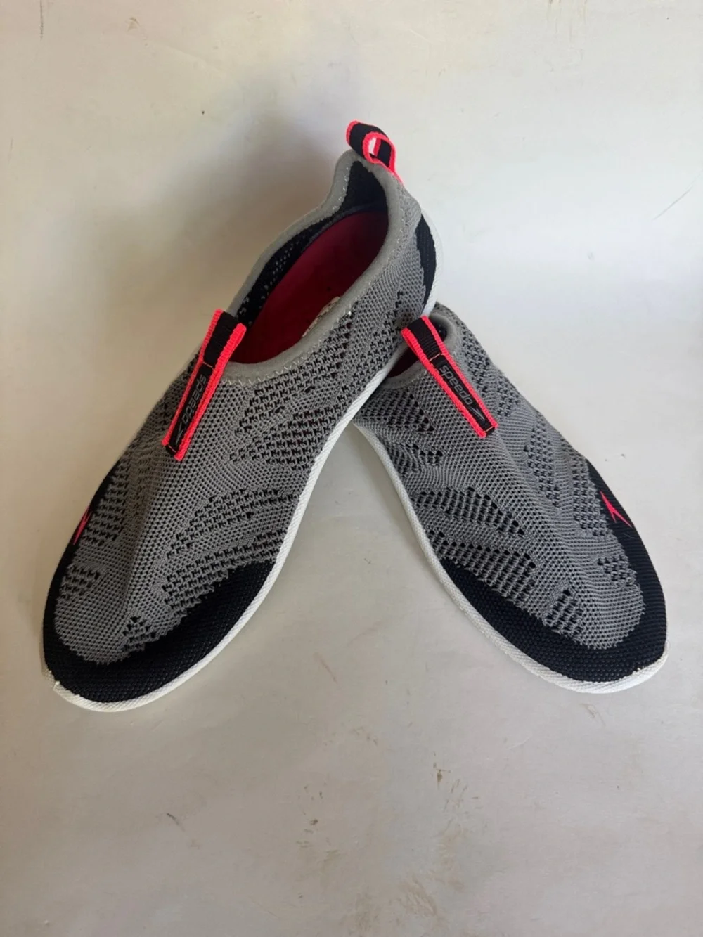 Speedo Womens Surf Knit Athletic Water Shoe Grey/Neon Orange Size 7 GUC